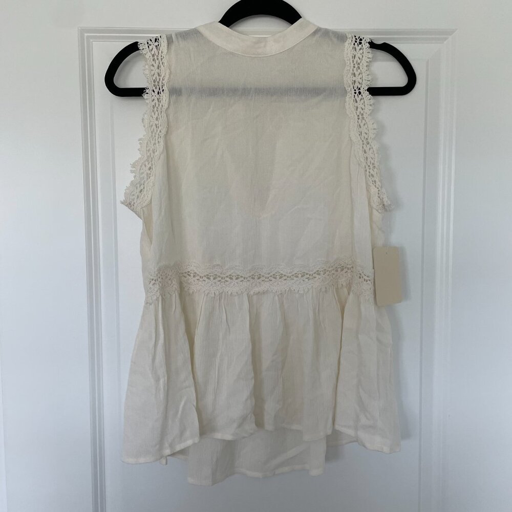 Love on a Hanger Boho Ivory Lace Trim Sleeveless Top – Tie Neck, Size M - Picture 2 of 8